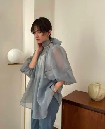 클레인 벌룬 시어 퍼프 상의 블루