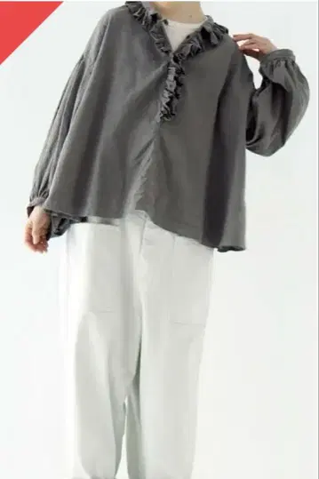 네스트로브 오미 표백 프릴 블라우스