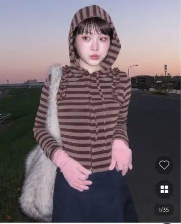 누구 하쿠 보더 셔링 지퍼 후드티 브라운