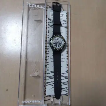 스와치 SCUBA 200 손목시계
