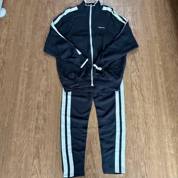 moussy 마우지 저지 상하의 셋업