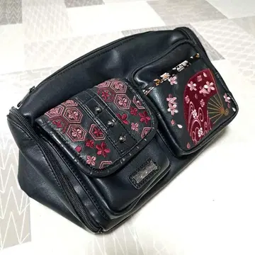 [미야비유이] 부채 벚꽃 x 거북이 등껍질 꽃 마름모 무늬 자수 숄더백