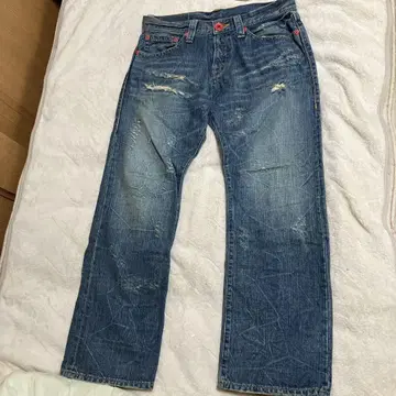 코코룰루 데미지 가공 블루 데님 스트레이트 빨간색 프린트 28인치