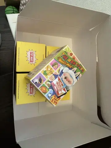 THE MONSTERS Wacky Mart 피규어