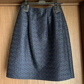 PaulStuart 폴 스튜어트 기하학 패턴 네이비 스커트 사이즈 6