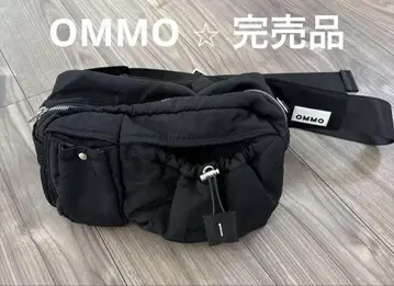 [새상품급] [완판템] OMMO 블랙 바디백 2way 숄더백
