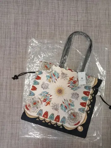TOPKAPI 마일드 새틴 스카프 패턴 복조리 토트백