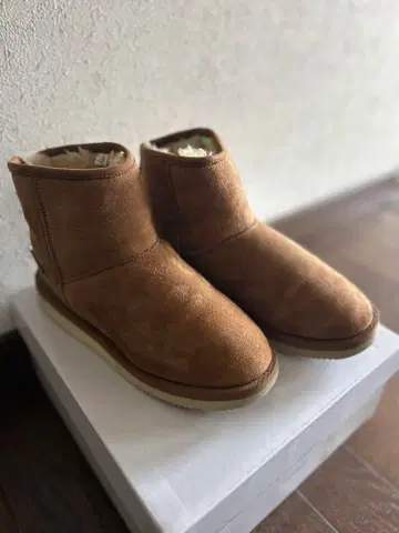 suicoke 스이콕 숏 어그 부츠 브라운