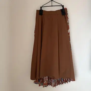 부즈루드 브라운 플리츠 스커트