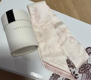BONAVENTURA 꽃무늬 실크 스카프