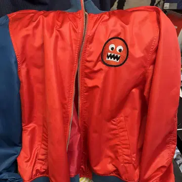 GUESS 발빈 콜라보 바시티 자켓 빨간색