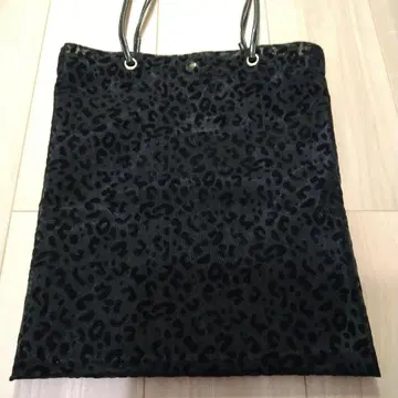 레오파드 무늬 블랙 토트백