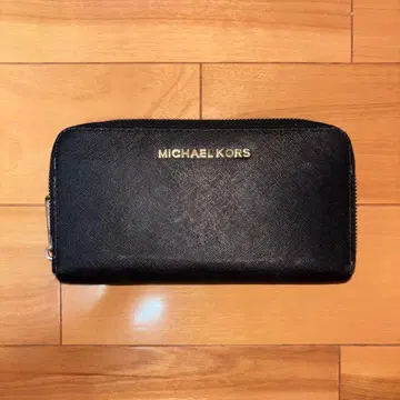 MICHAEL KORS 블랙 장지갑
