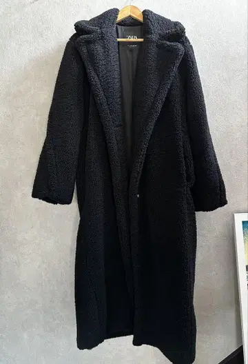 ZARA 블랙 보아 롱 코트