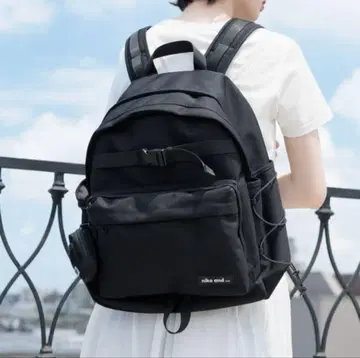 니코앤드 오리지널 파우치 발수 데이팩 한 번 사용한 새상품급^_^