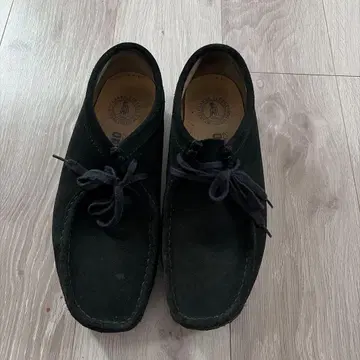 클락스 왈라비 블랙 9G
