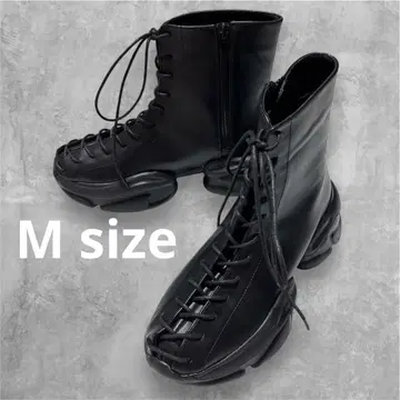 새상품 숏부츠 통굽 레이스업 사이드 지퍼 블랙