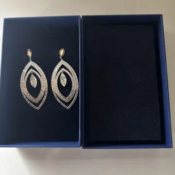 Swarovski 엘레강트 드롭 귀걸이