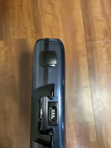 제로 버튼 아타셰 케이스