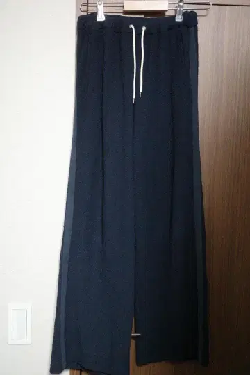 Walenode 페이퍼 부클레 니트 팬츠 이지 팬츠