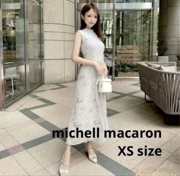 미셸 마카롱 원피스 슬리브리스 꽃무늬 아이스 그레이 화이트 XS