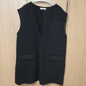 PBselect 블랙 V넥 베스트