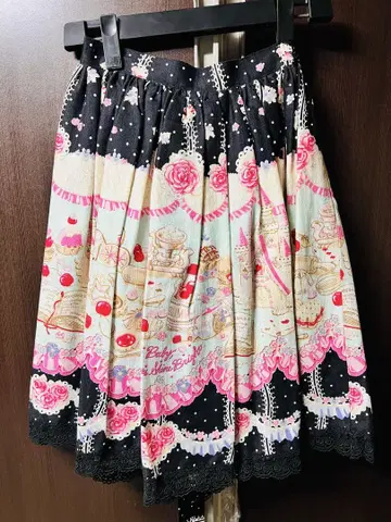 [새상품] [20일까지 한정 가격 인하] BABY 스커트