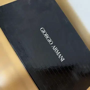 Giorgio Armani 베이지 스웨이드 로퍼