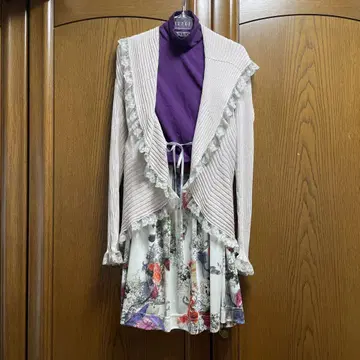 IKUKO 이쿠코 가디건과 터틀 상의와 꽃무늬 스커트 세트