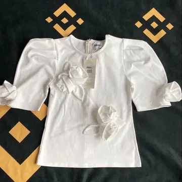 [ 미사용 새상품 ] Bibiy. ROSETTE TEE 화이트