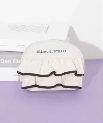JILL by JILL STUART 티어드 프릴 파우치 화이트