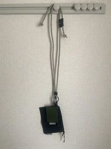 넥 숄더백
