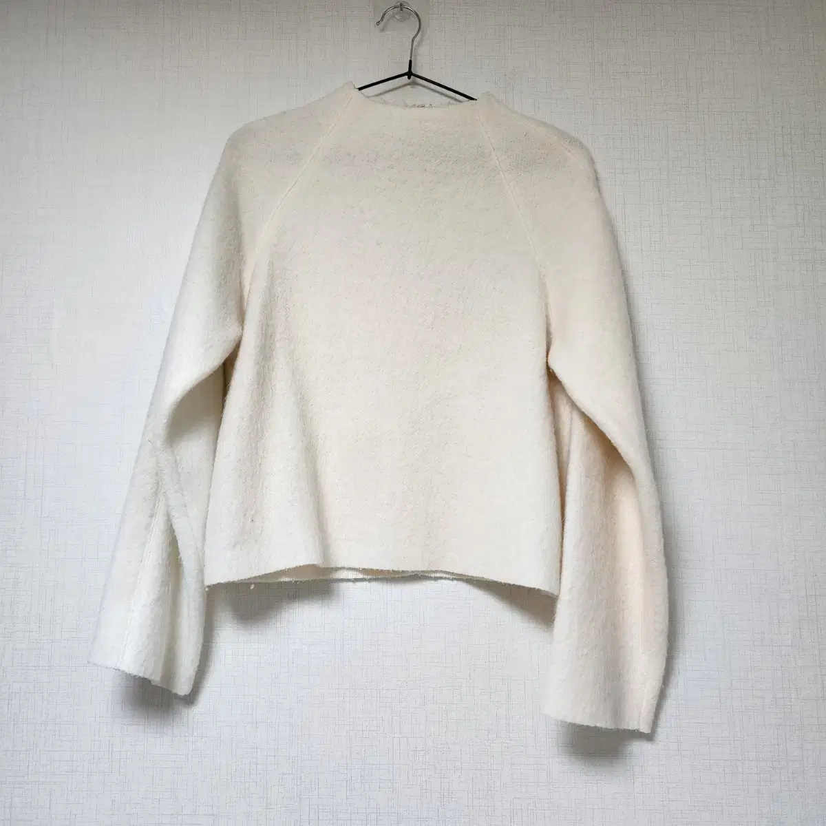 STYLENANDA 스타일난다 Stylenanda ivory crop knit sweater #스타일