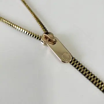 [새상품급] 지퍼 목걸이 MARC BY MARC JACOBS