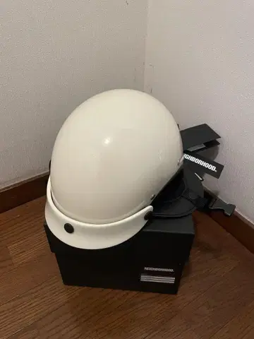 네이버후드 HALF HELMET 아머딜로 헬멧 M 사이즈
