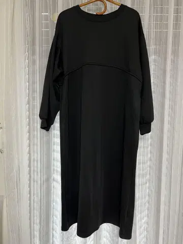 새상품 택 포함 블랙 원피스 저지 원단