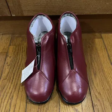 택 포함 버건디 지퍼 부츠