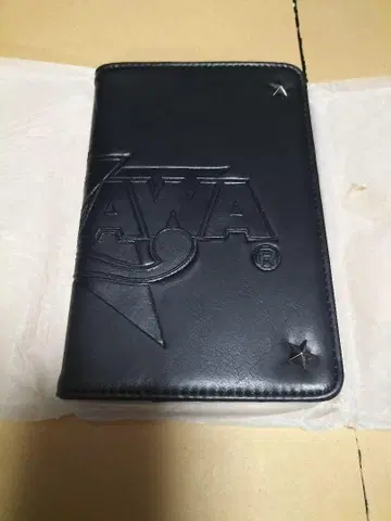 야자와 에이요시 여권 케이스 로고 별