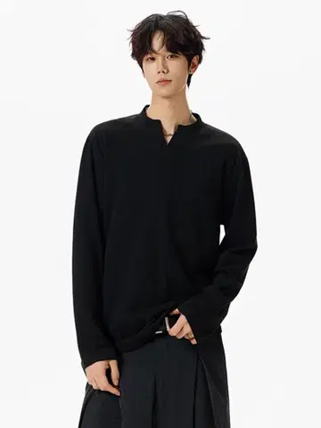 헨리넥 긴팔 티셔츠 블랙