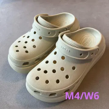 crocs 통굽 샌들 M4/W6(22cm)