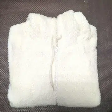 화이트 보아 자켓