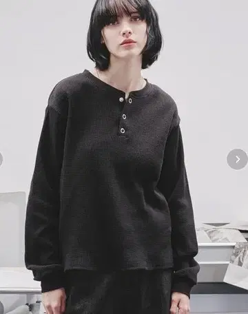 미사용 새상품 selle glant 와플 헨리넥 T셔츠 블랙 M