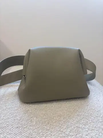 OSOI 미니브 로트 mini brot 숄더백