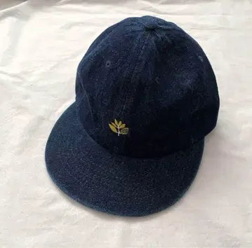 MAGENTA denim cap 데님 캡
