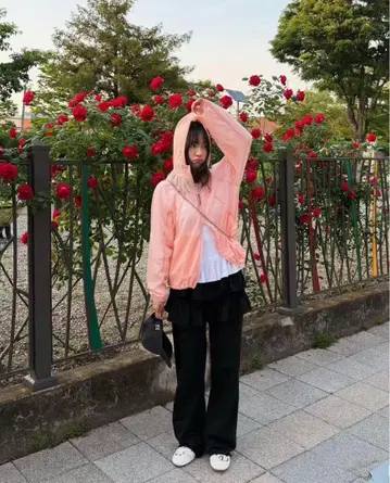 Ronron 프릴 장식 블랙 와이드 팬츠