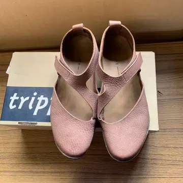 새상품급 trippen 스트랩 플랫슈즈 36