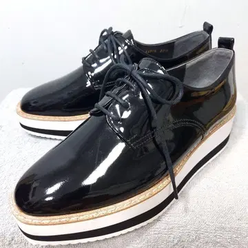 DIANA 옥스퍼드 에나멜 통굽 22.5cm