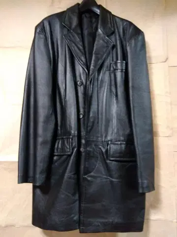 겨울 시즌 도래! 트레디셔널한 블랙 가죽 코트 L 사이즈