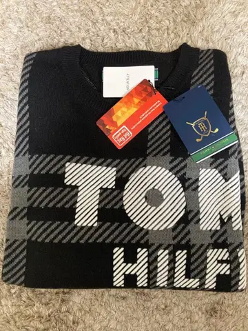 TOMMY HILFIGER 니트 미사용 새상품