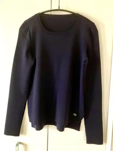 FOXEY 네이비 컬러 니트 38